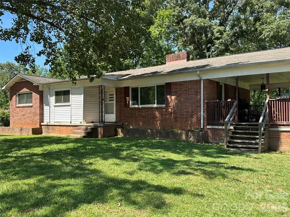 2939 Link Dr, Granite Falls, NC 28630