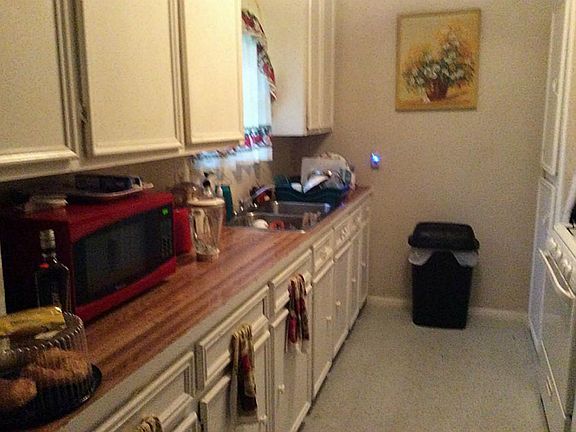 3rd image of 6101 Maywood Dr
