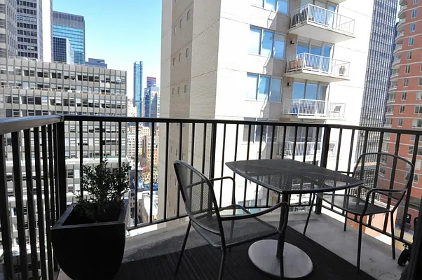 Rented by Camelot Realty Group | media 23