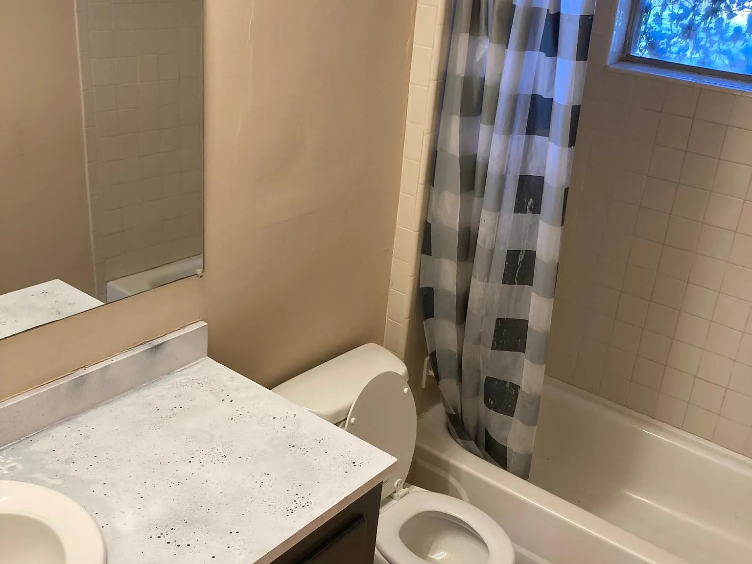 2 bed, 840 sqft, $1,250 — Photo 2