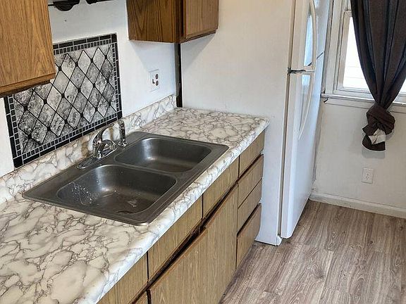 3rd image of 314 N Main St #2
