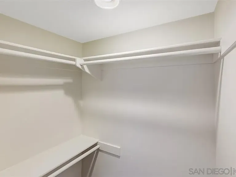 550 Graves Ave #10 — Photo 16