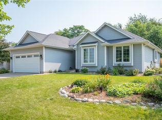 2506 Maple Woods Dr, Oskaloosa, IA 52577
