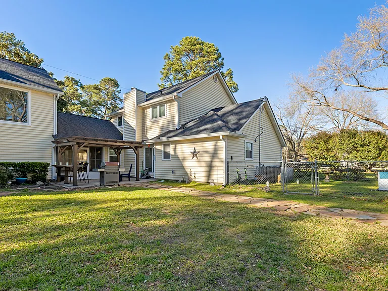 9123 Kerr Dr — Photo 67