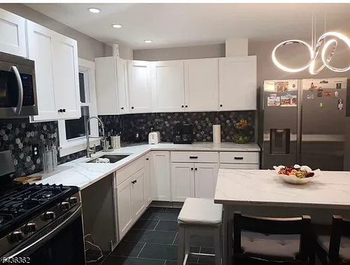 129 Linden Ave Photo 1