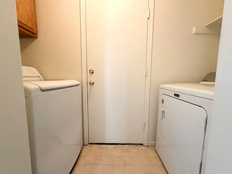 8620 Magnolia Ridge Ave — Photo 12