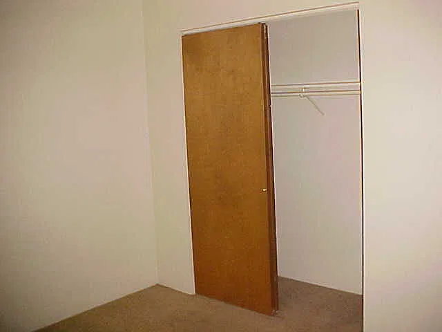 Oakwood Townhomes — Photo 3
