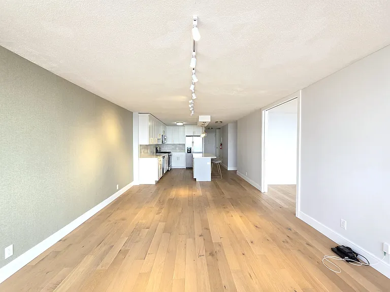 7004 Boulevard East #37A — Photo 5