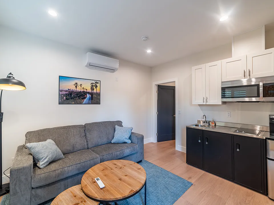 1140 Elden Ave #1