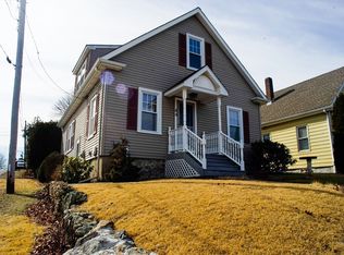 84 Main St, Acushnet, MA 02743