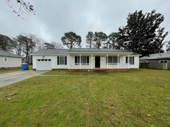 1943 Windlock Dr, Fayetteville, NC 28304