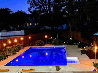 18 Grant Ct, Clementon, NJ 08021