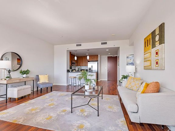 4th image of 38 N Almaden Blvd Unit 1607