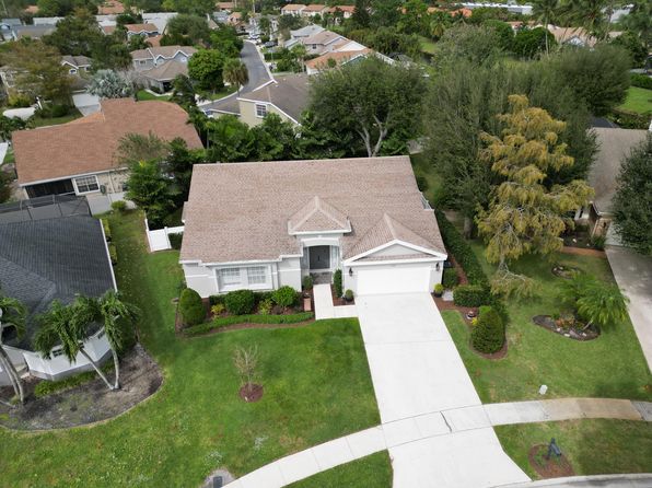 1000 Lake Breeze Dr