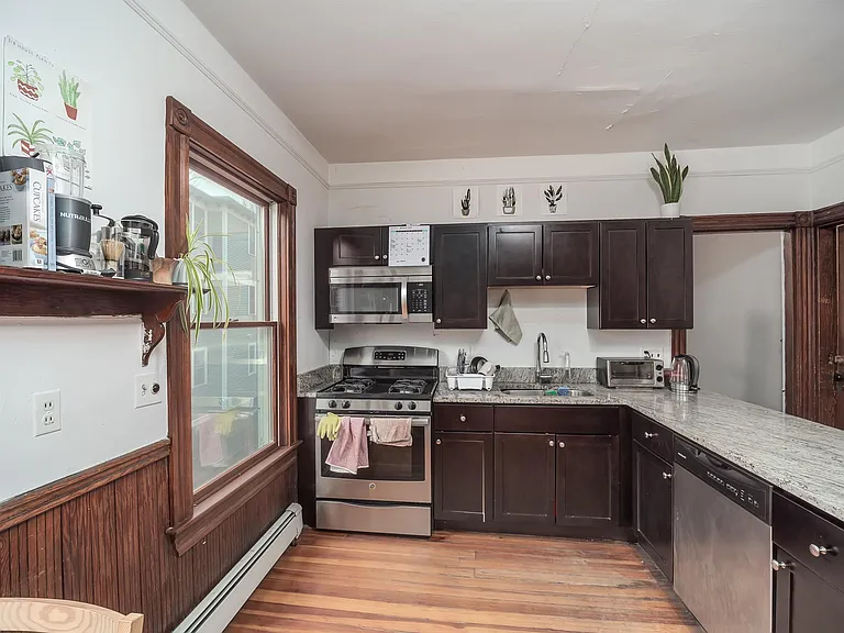 316 Beacon St #2 — Photo 4