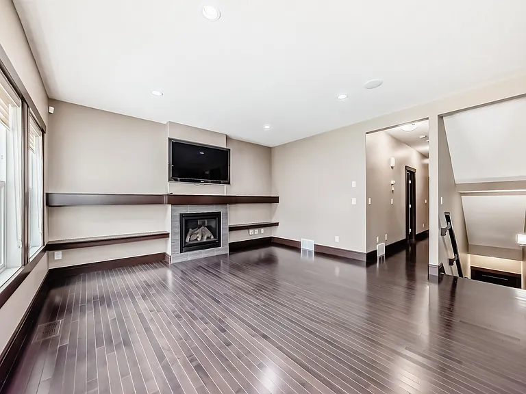 3015 Winspear Cmn SW — Photo 24