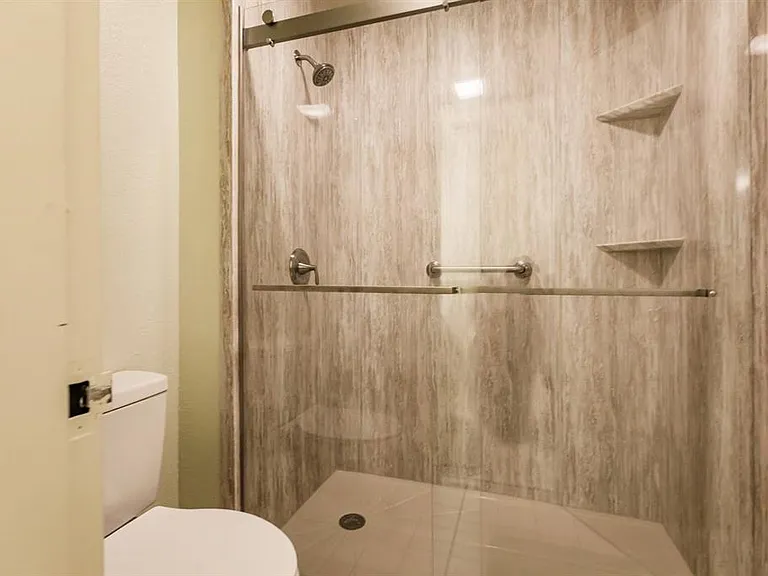 1255 E Peppertree Dr #306 — Photo 15