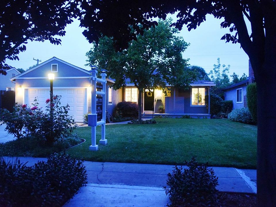 1st image of 2421 Beechwood Ave