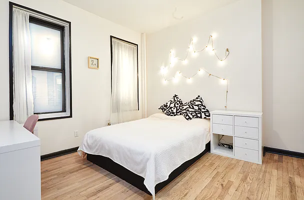 Sold by Compass | media 7