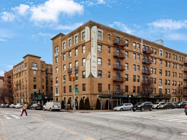 14809 Northern Boulevard #5J, Flushing, NY 11354