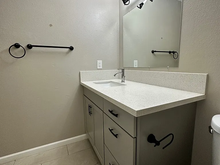 1810 E Virginia Ave #1 — Photo 11