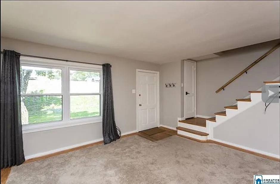 2 bed, 1086 sqft, $1,550 — Photo 2