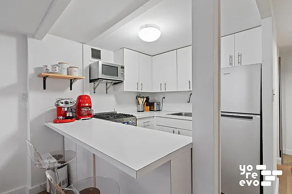 Rented by Yoreevo, LLC | media 14