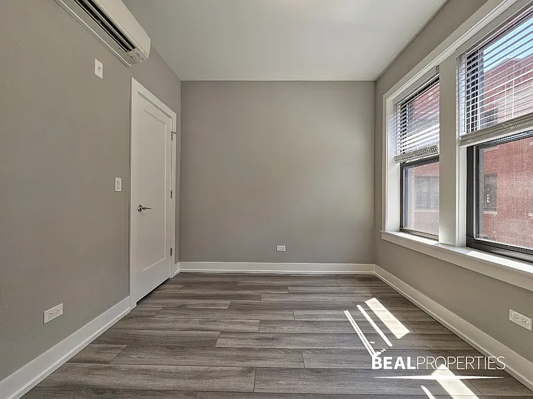 3943.5 N Janssen Ave #E2 — Photo 14
