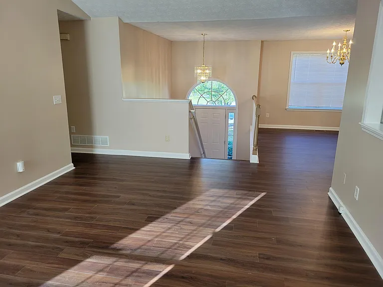 6286 Wellington Ct — Photo 29