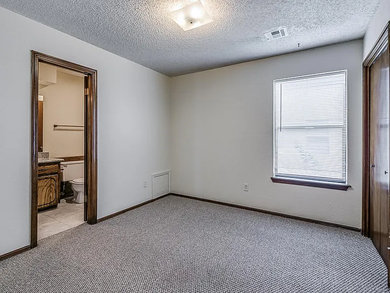 Kids room and view to Jack and Jill bathroom