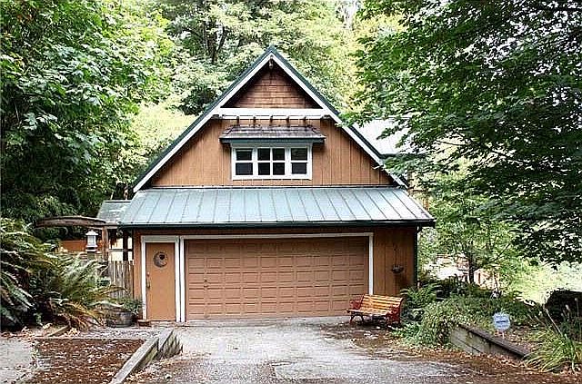 1st image of 2527 27th Ave SW