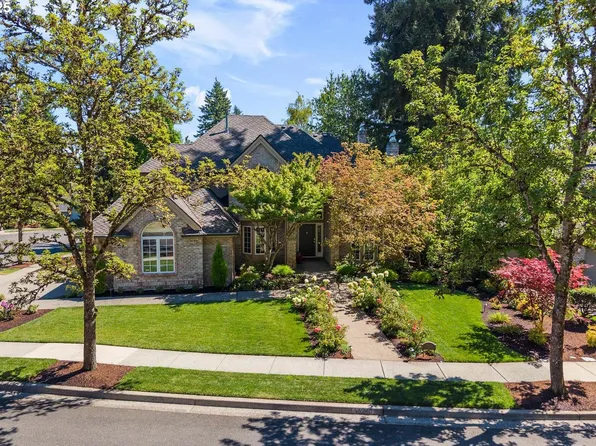 16240 SW Falcon Dr, Beaverton, OR 97007