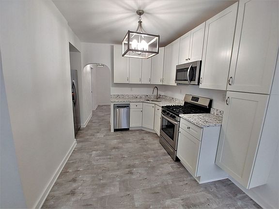 2nd image of 453 Norton St Fl 2