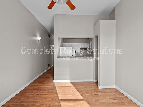 2nd image of 3021 Iowa Ave #1F