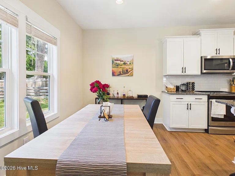 460 Clark St — Photo 12