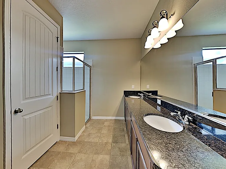 12986 Holdenbury Ln — Photo 2