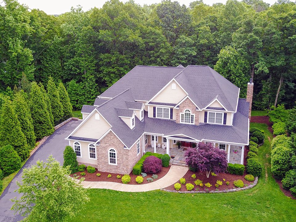 2nd image of 11404 Bluffs Rdg