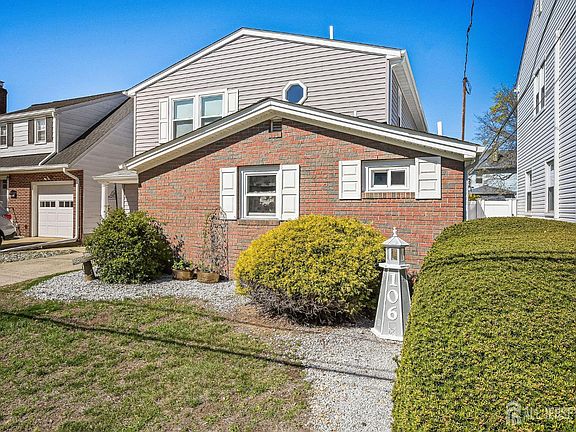 3rd image of 106 Chingarora Ave