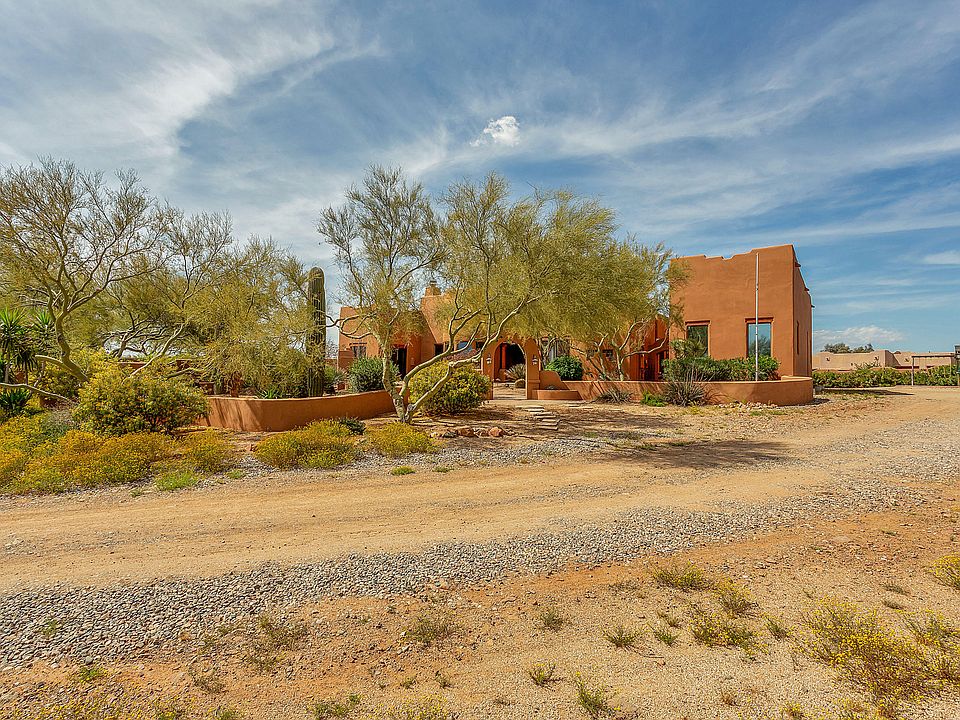 1st image of 126 W Desert Hills Dr