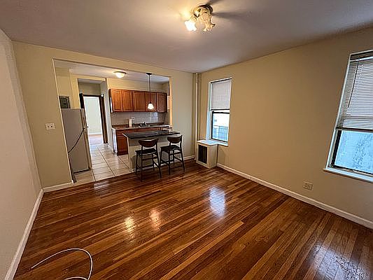 2nd image of 2147 27th St APT A3