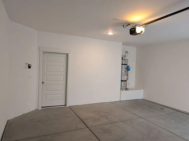 2341 E Siegel Ln — Photo 4