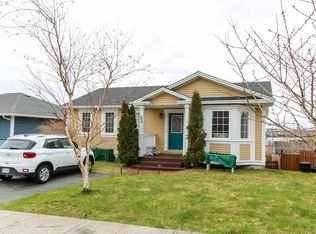 43 Rembrandt Blvd, Paradise, NL A1L3C4