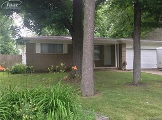 4300 Bristolwood Dr, Flint, MI 48507