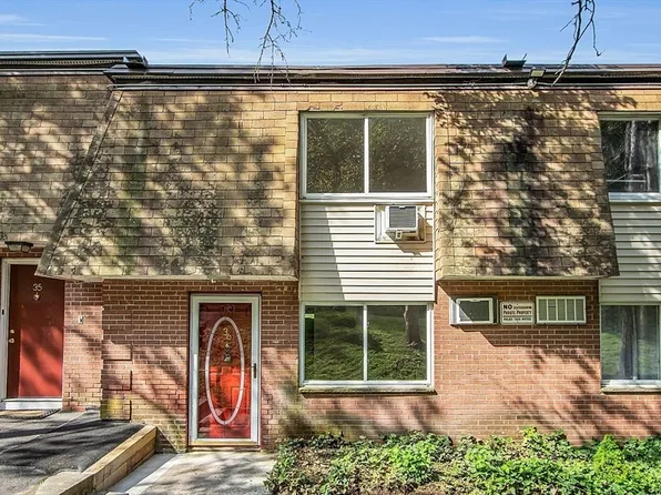 650 Robbins Ave APT 36, Dracut, MA 01826