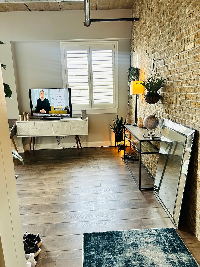 1 bed, 817 sqft, $2,950 — Photo 4
