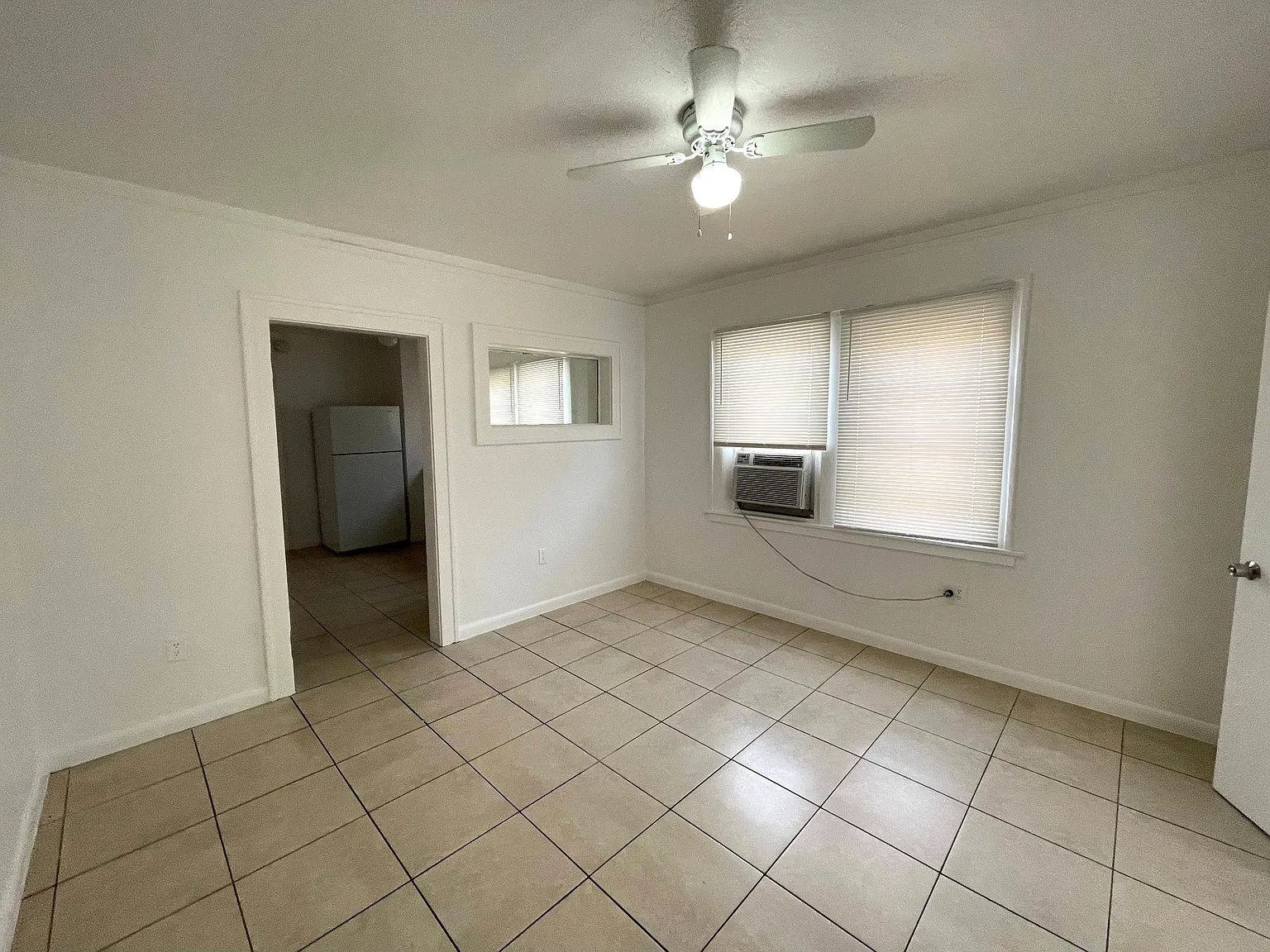 2 bed, 900 sqft, $1,750 — Photo 2