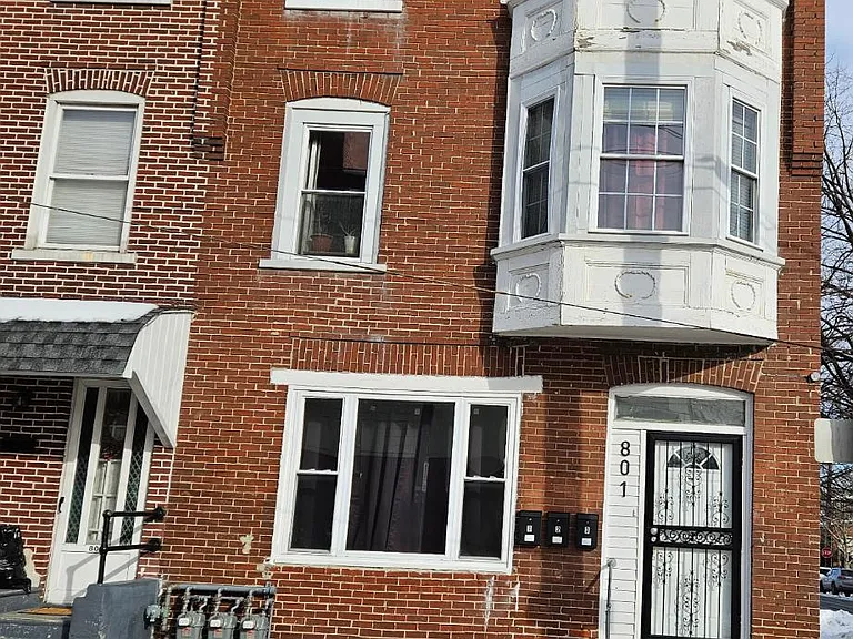 801 N Jordan St #3 — Photo 1