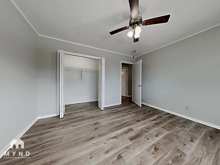 1708 N New Hope Rd — Photo 12
