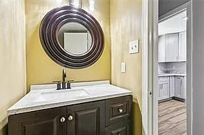 2 bed, 1.5 bath, 1056 sqft, $1,600 — Photo 3