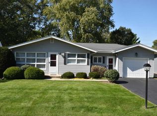 417 S 13th St, St Charles, IL 60174